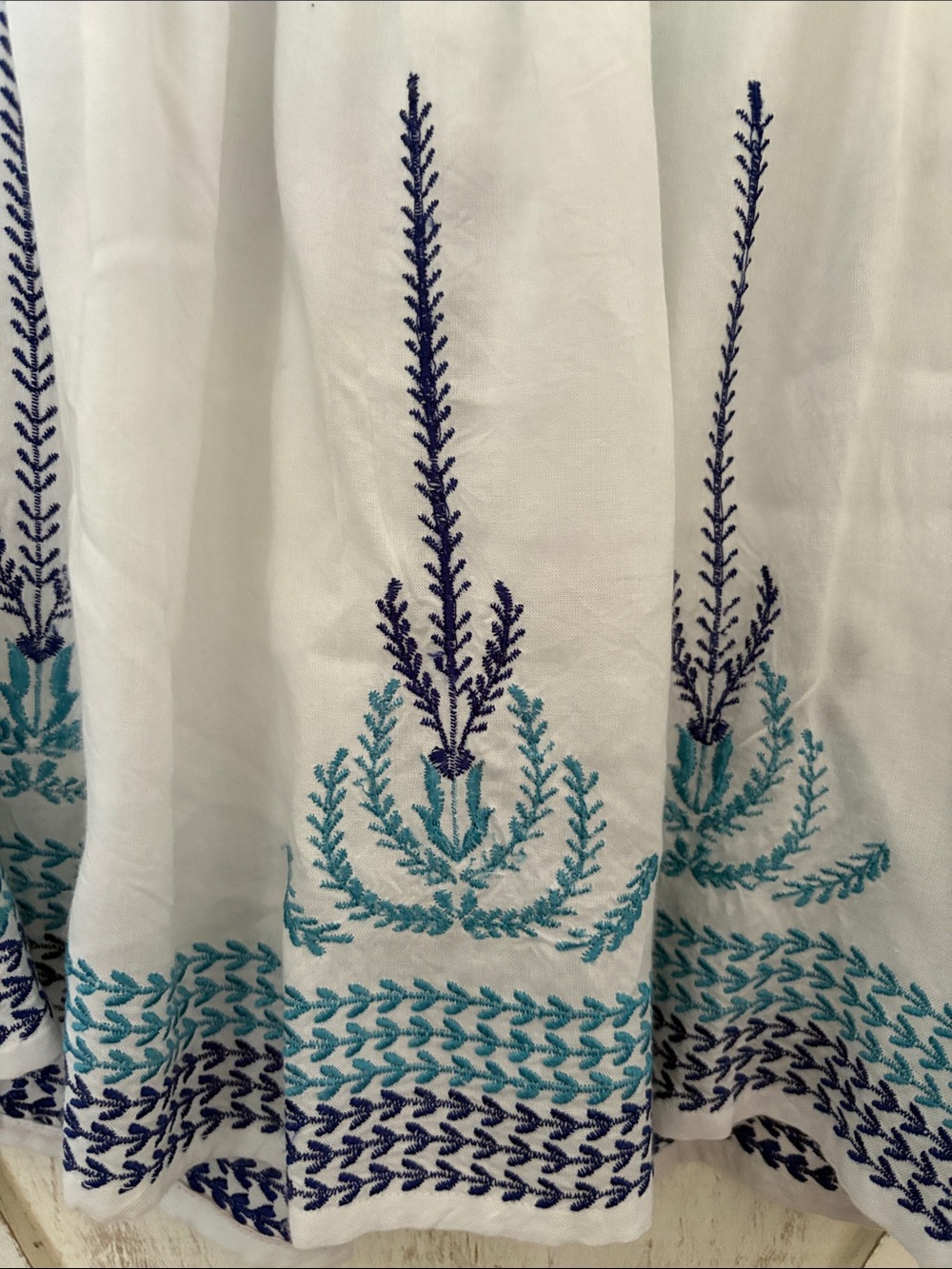 NWT Hazel Embroidered Off-Shoulder Peasant Top - Picture 9 of 13